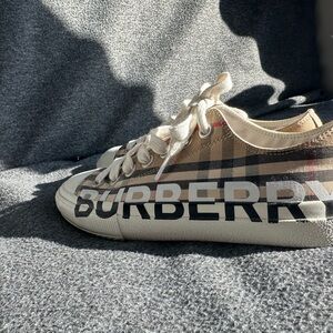 Burberry sneakers